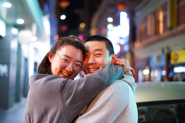 friendship love languages hug